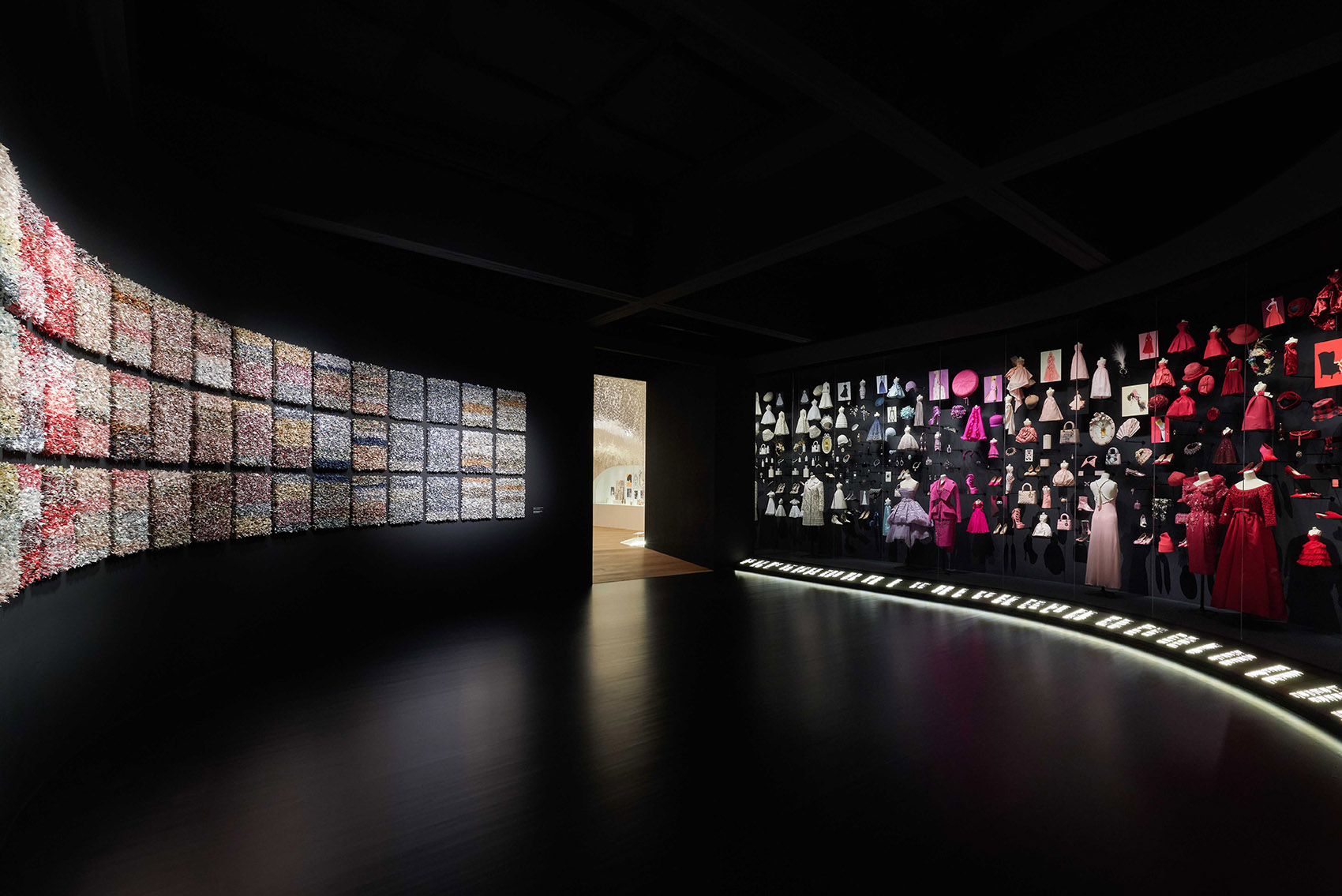 《克里斯汀·迪奥:梦之设计师》展览丨日本东京丨OMA+Shohei Shigematsu-135