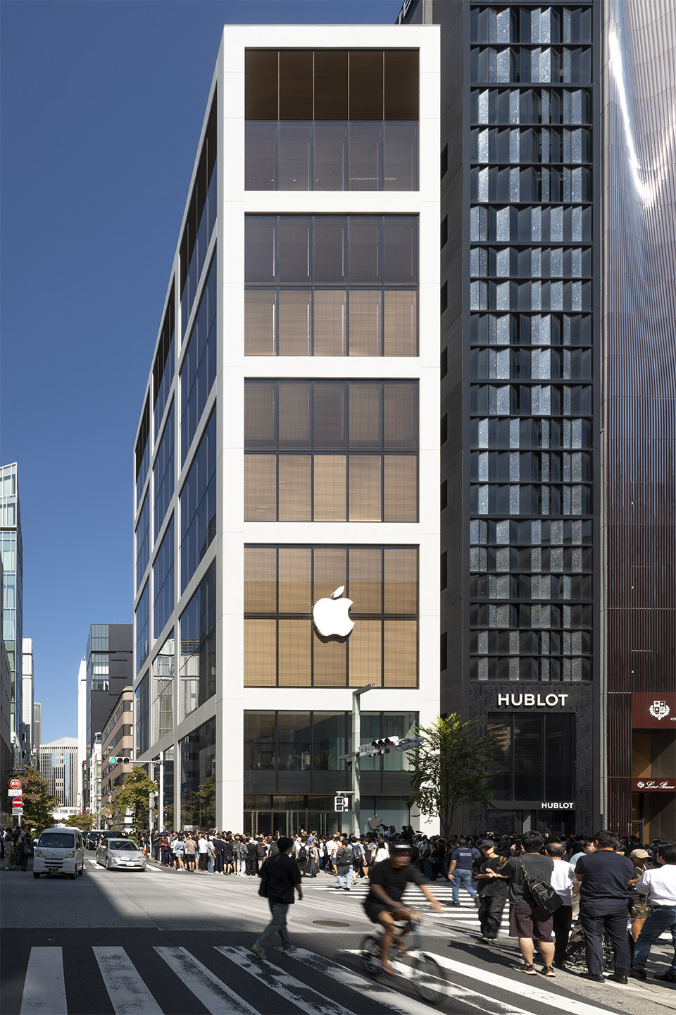 苹果银座店焕新丨日本东京丨Foster + Partners-3