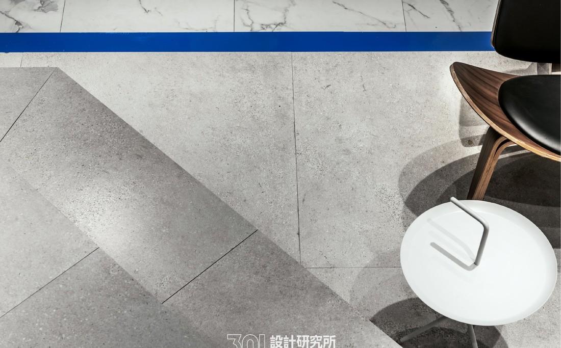 极简工业风办公室设计，打造高效与舒适空间-12