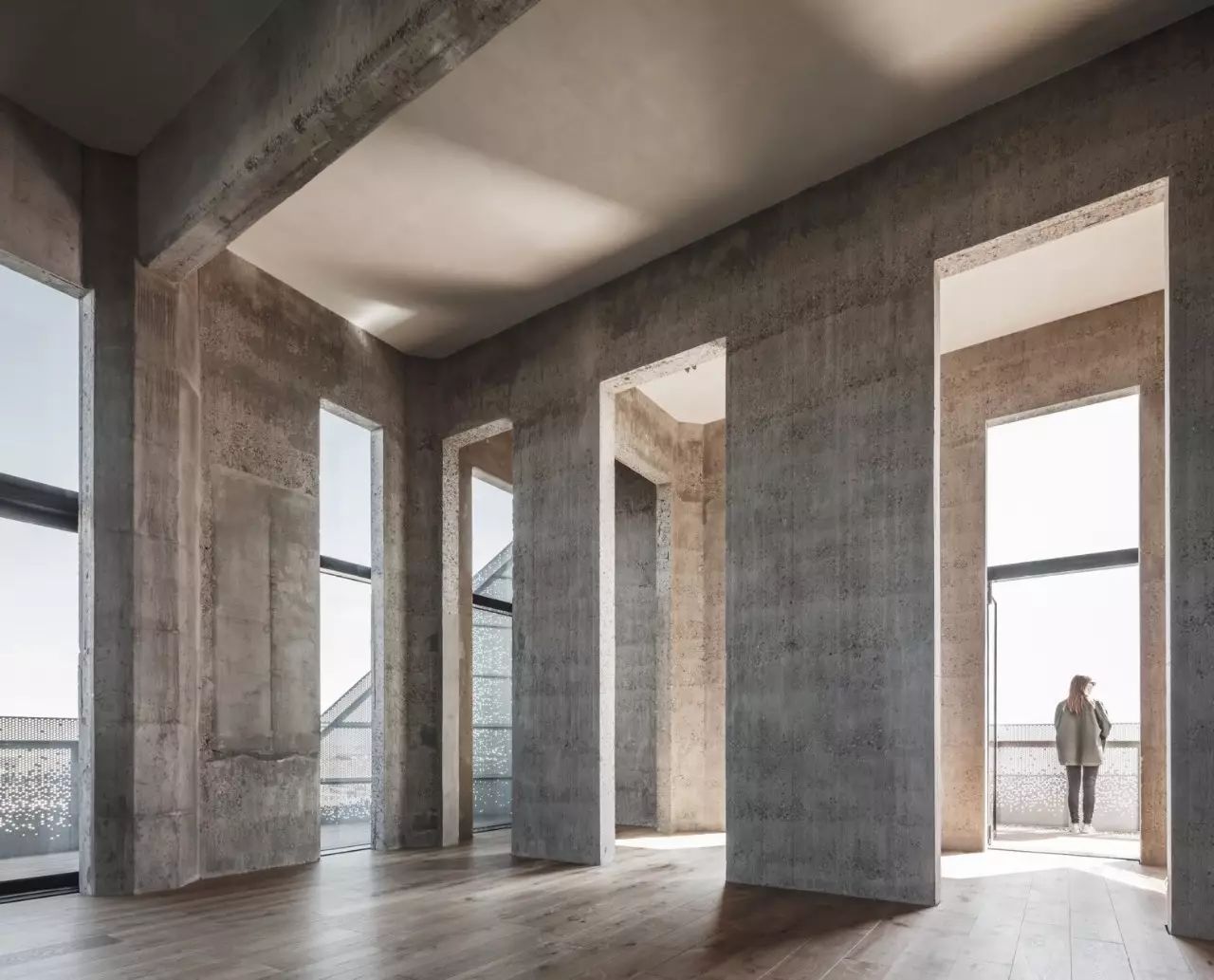 北欧粮库爆改成公寓楼，毛坯的样子比精装更帅气-87