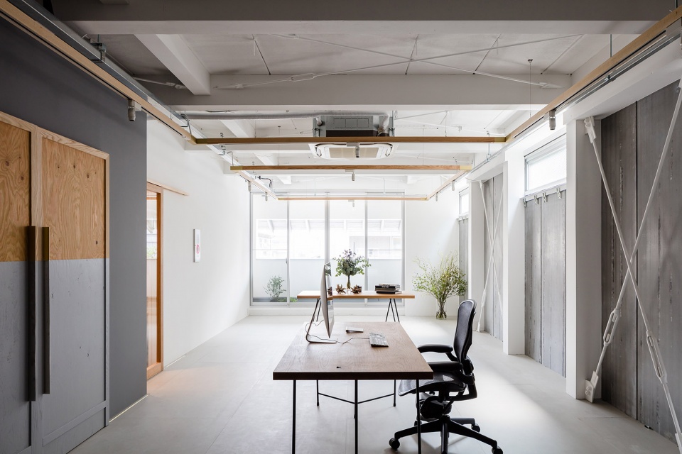 奈良 Panda LLC 空间 | 低成本保留原始肌理，创建独特魅力-3