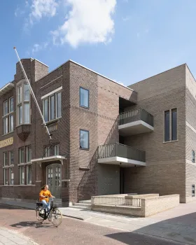 荷兰 Tiel 的 De Ark Tiel 公寓丨Zecc Architecten