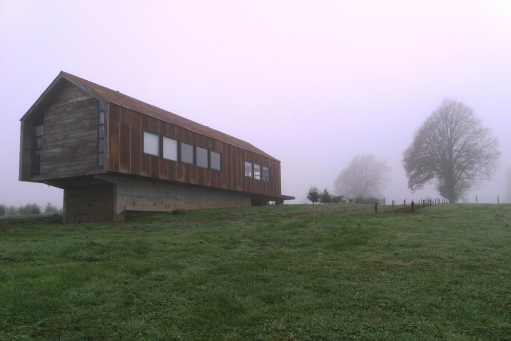 智利 La Trufera 房子 · 旧谷仓的环保再利用-29