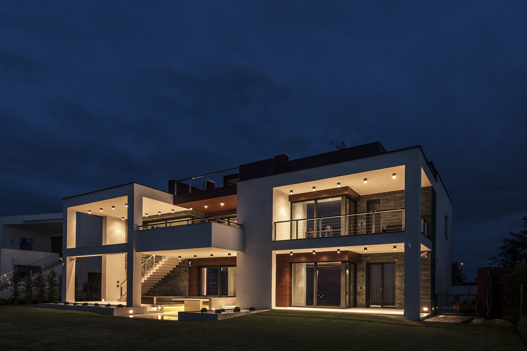 lake side duplex house-0