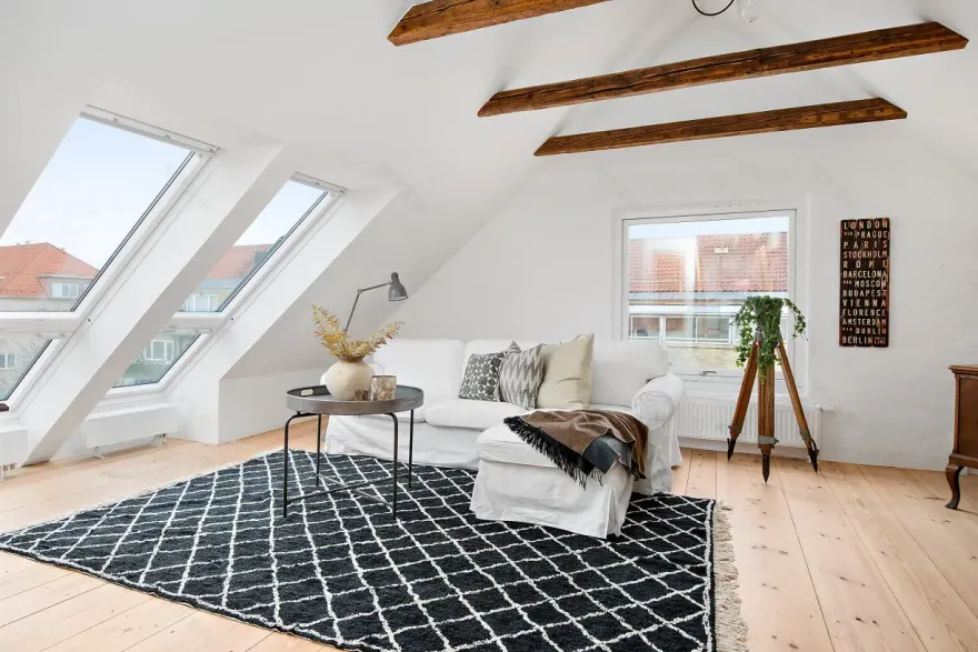 跃层公寓 | 红屋顶下的北欧风情-16