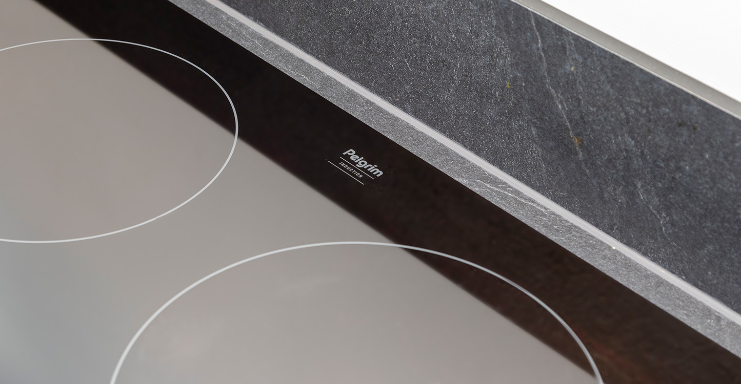 Harderwijk白色无吊柜厨房设计项目丨DB Arma Keukens en Sanitair-27