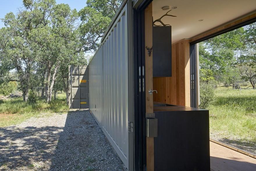 40′ Highboy Shipping Container Turned into a Cozy Hunting Cabin-9
