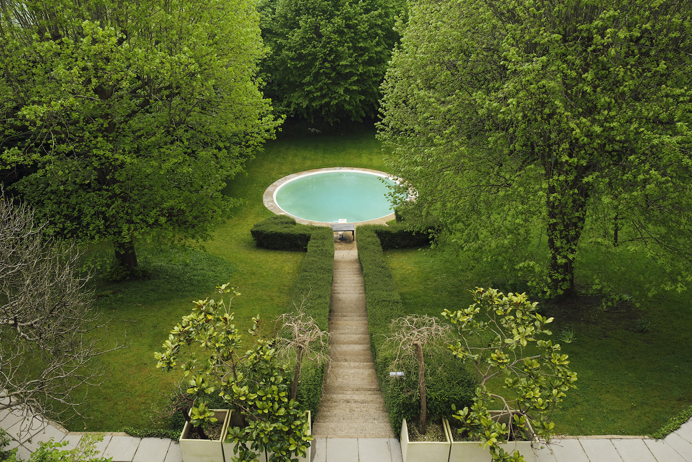 Первая модернистская вилла в Англии выставлена на продажу-13