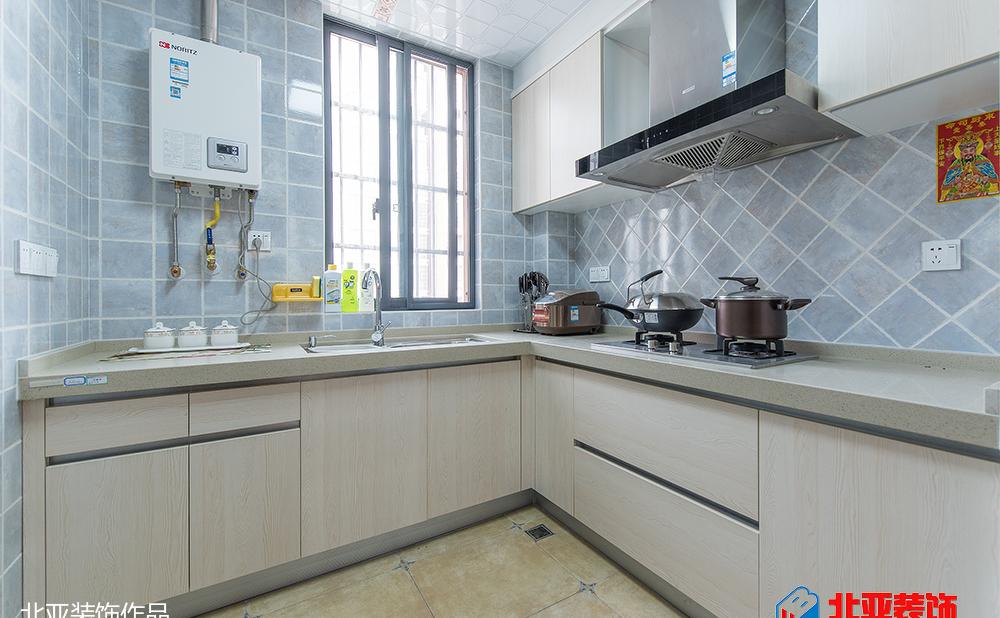 地中海风格 120㎡家居设计,白色调与蓝色元素打造浪漫空间-13