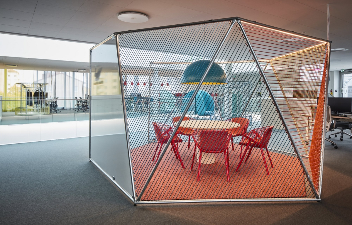 瑞典 Tre 总部室内设计 | 活力四溢、运动健康的工作环境-13