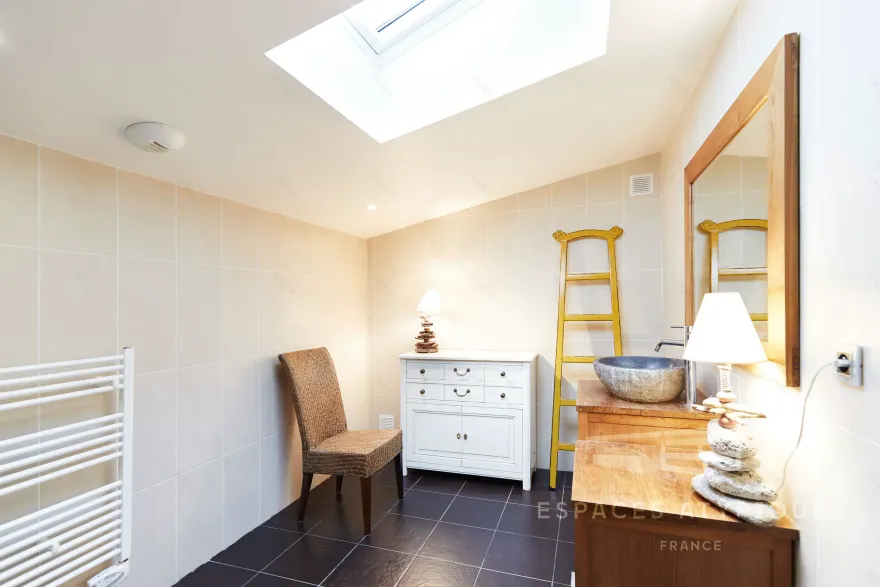 战前石墙见证的现代工业风 | 法国布雷斯特的独特阁楼-13