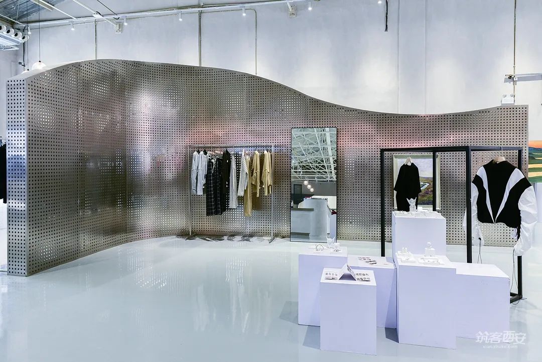 SEE SEE SPACE · 新旧碰撞的多元共享空间丨中国西安丨柏涵装饰精品设计机构-19