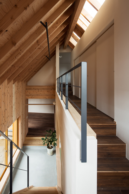 淀川堤防下の中庭式曲り屋丨日本大阪丨究建築研究室,名城大学柳沢研究室,エス・キューブ・アソシエイツ-9