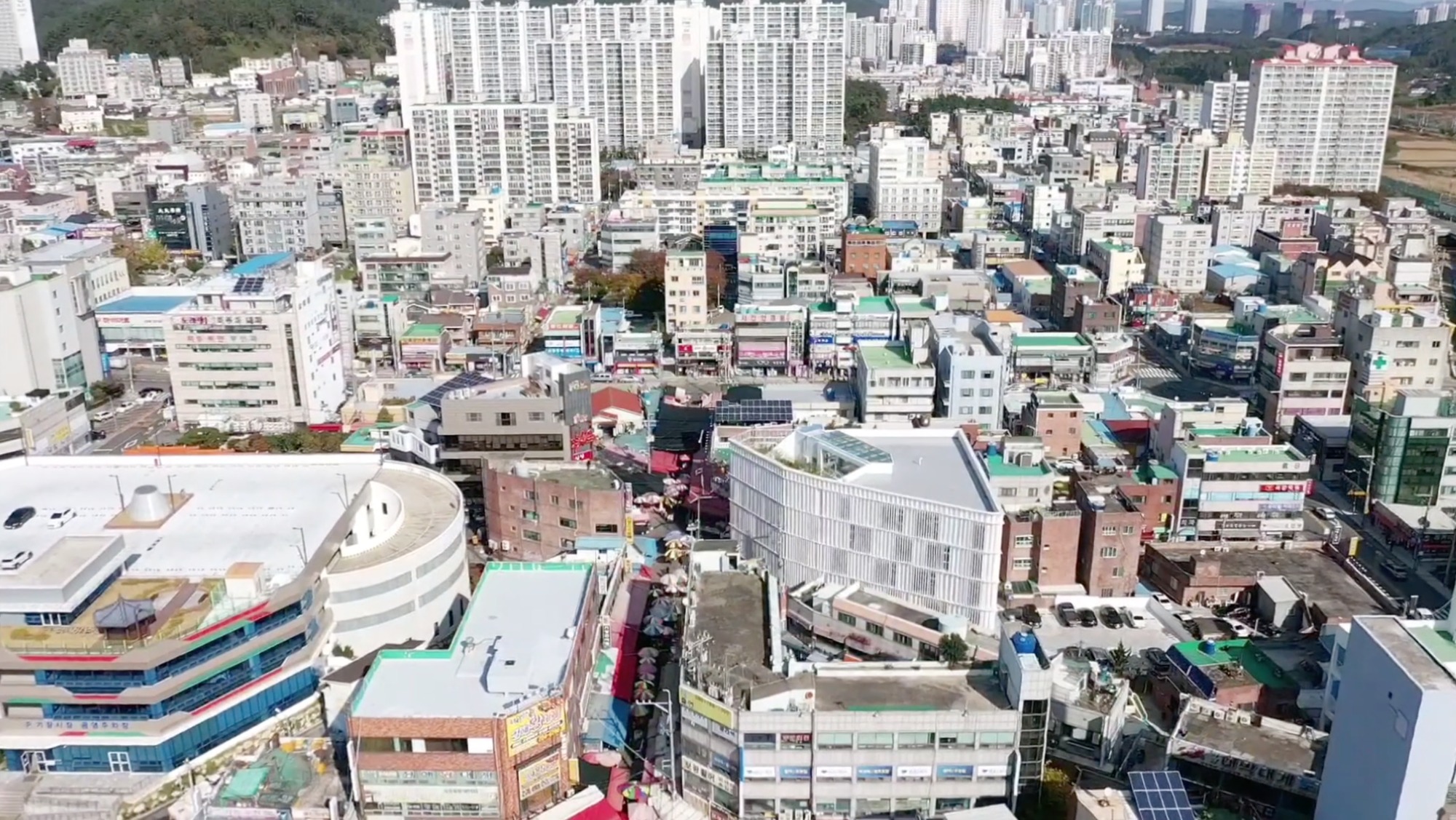 MIPS a Museum Embracing Building / KEAB-26