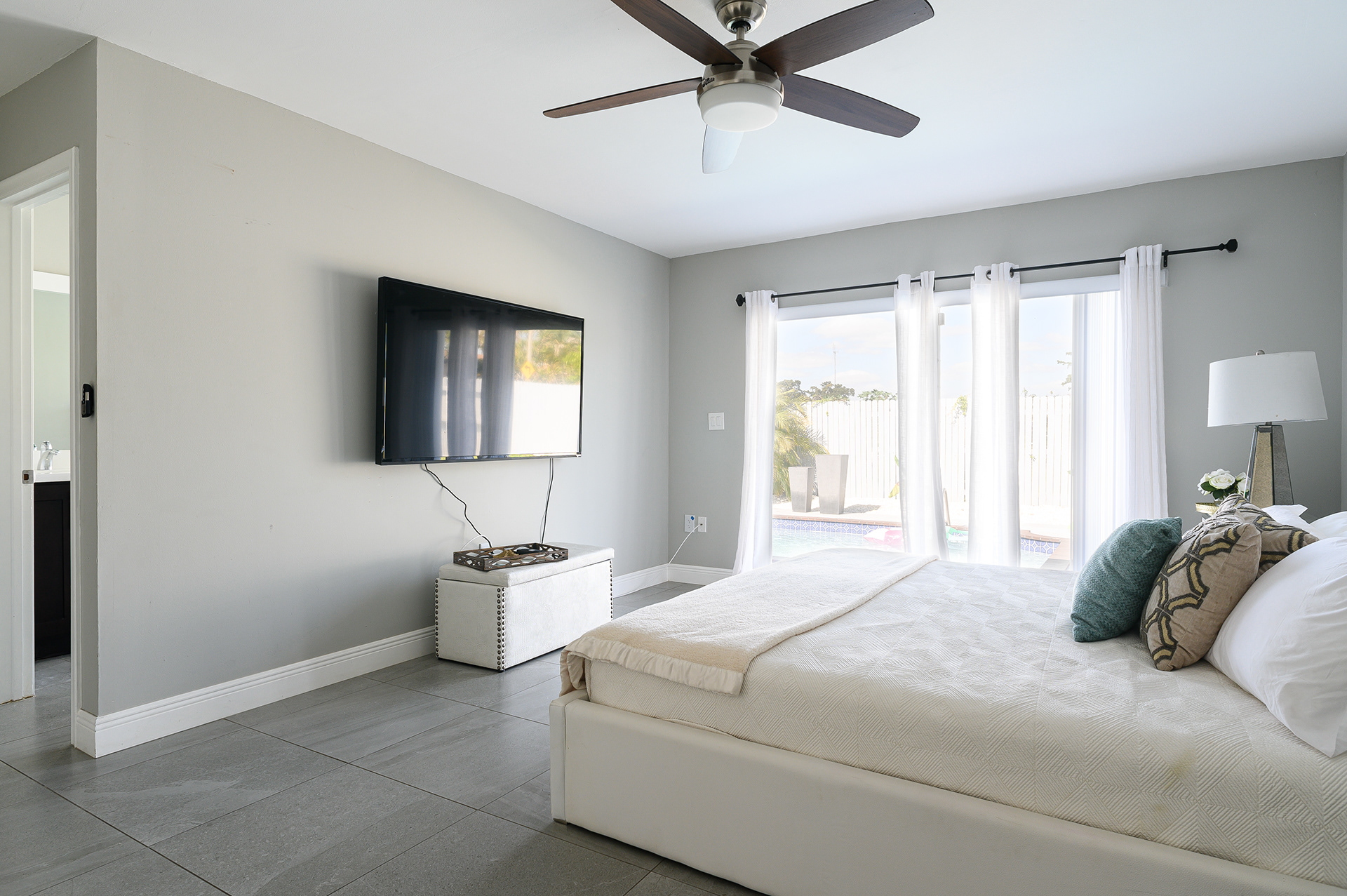 Complete Airbnb Listing 2-38