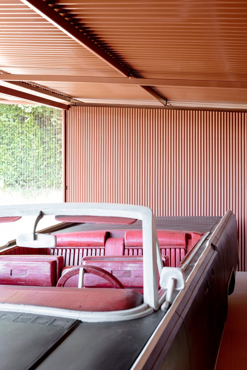 砖石红 Lincoln Pavilion · 汽车艺术馆的创意设计丨法国丨Ronan 和 Erwan Bouroullec-23