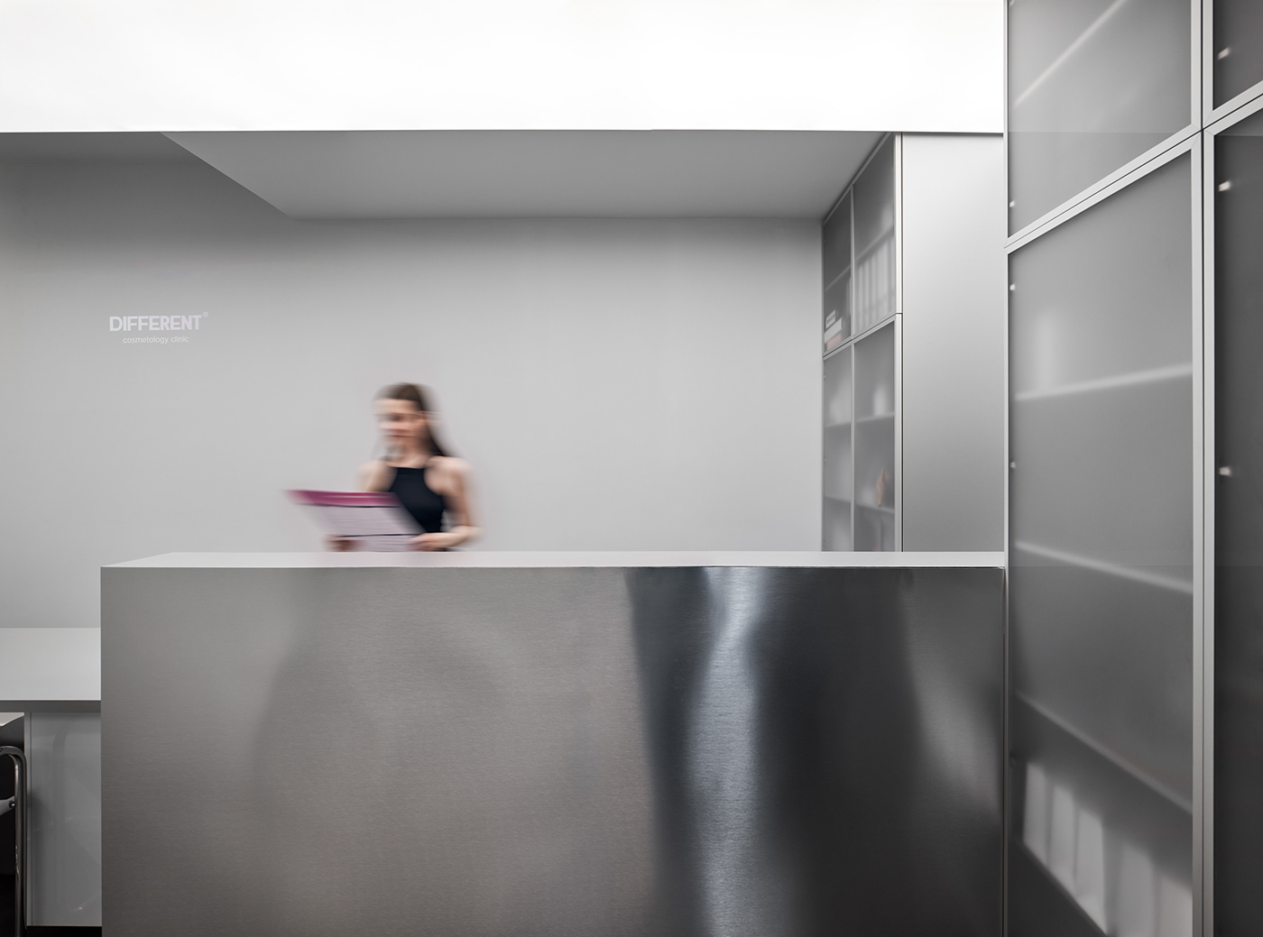 Different 美容诊所丨荷兰丨Ruben Movsisian 等-6