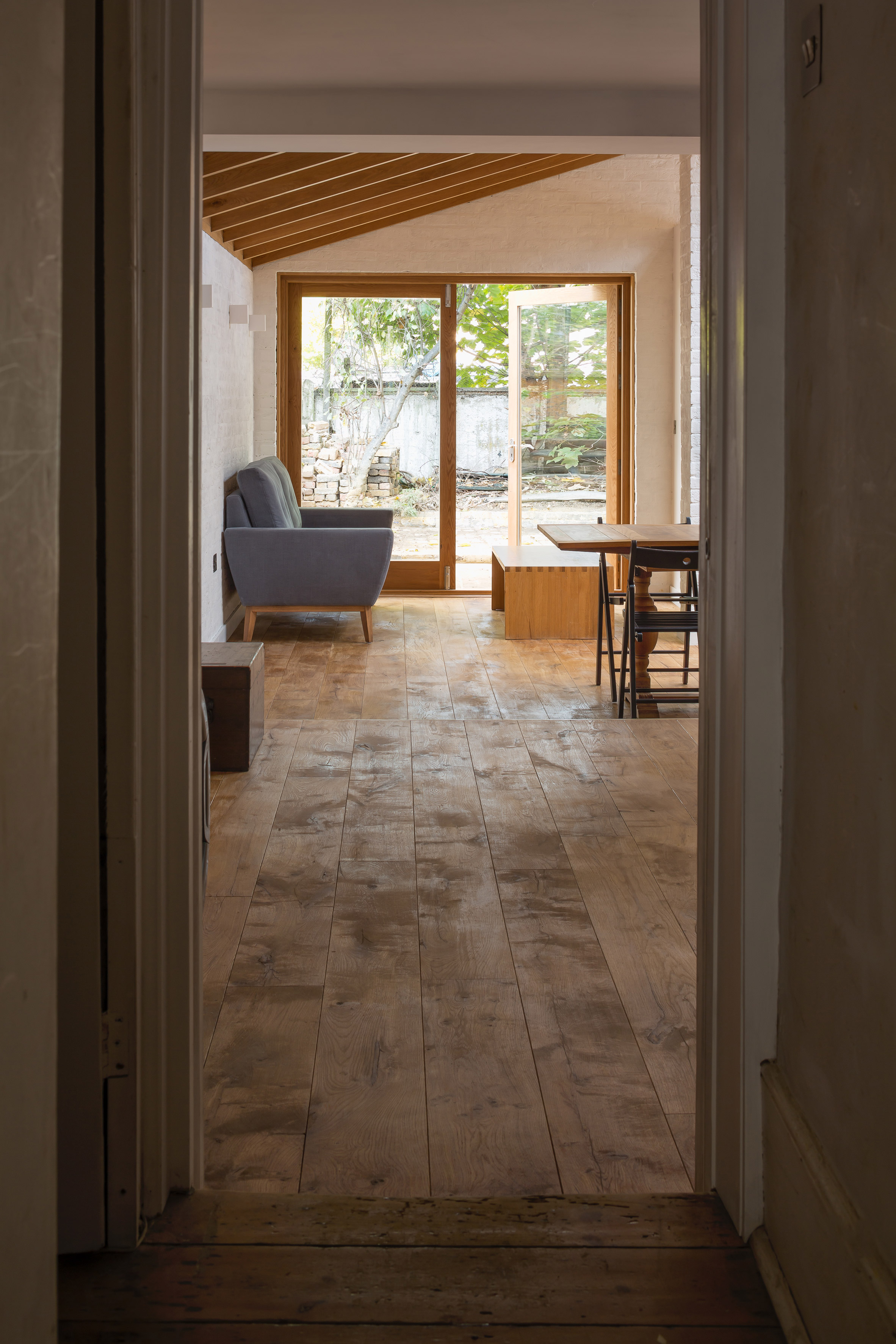 Grey Griffiths Architects' London extension features exposed roof structure-20