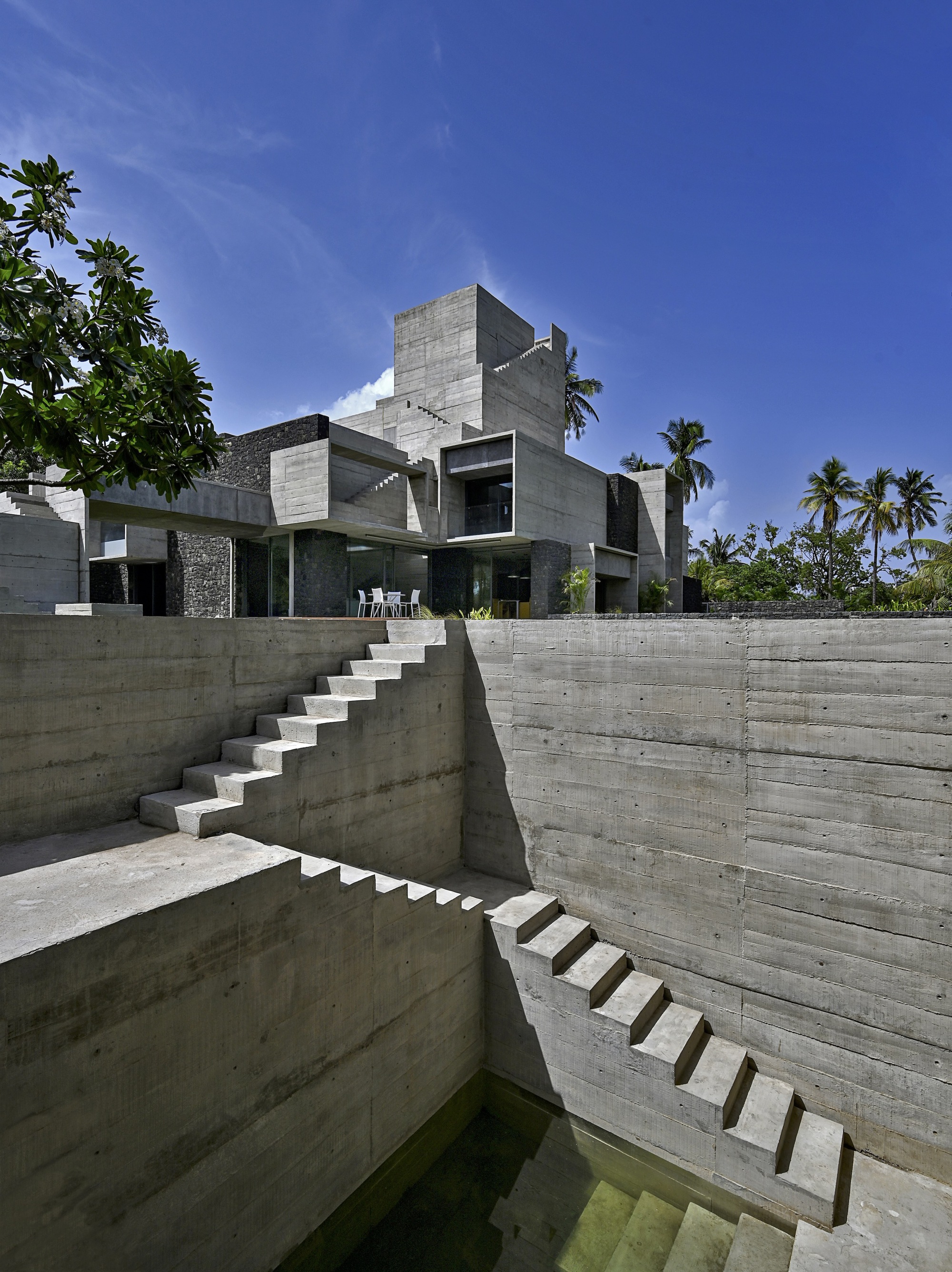 通向海景房的 150 级台阶丨印度丨Matharoo Associates-20