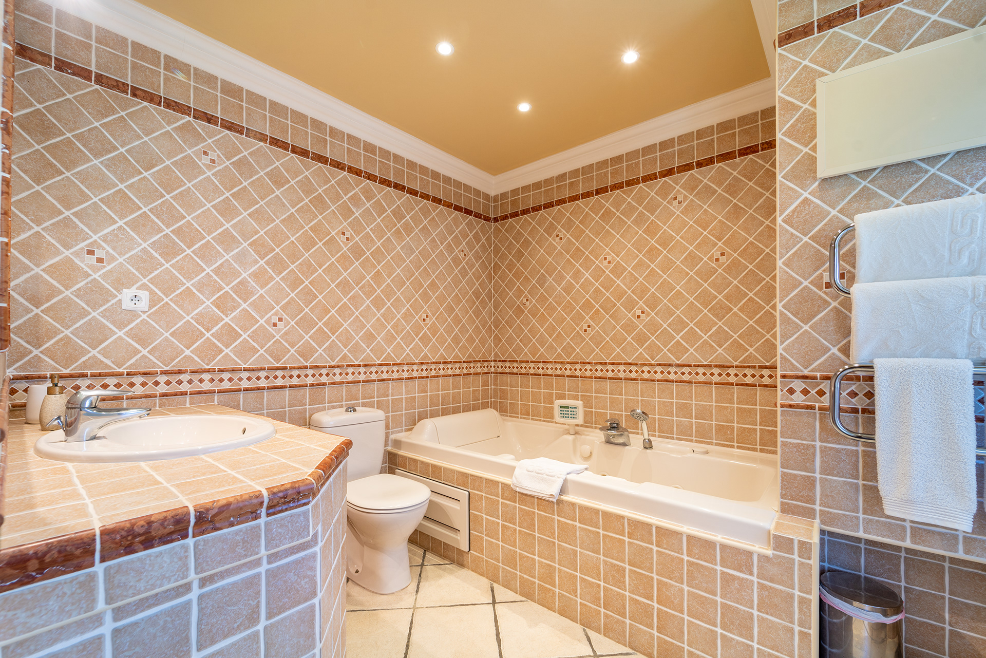 Villa Amberlyn-36