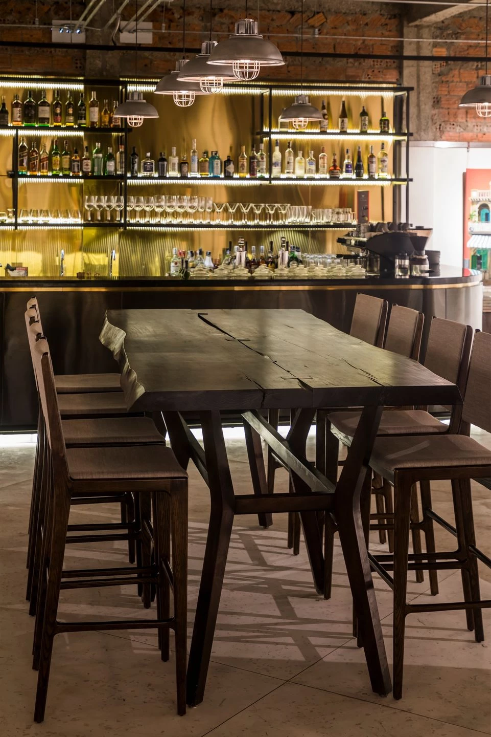 越南传统与现代的完美融合——"艺术空间"餐厅与画廊-31