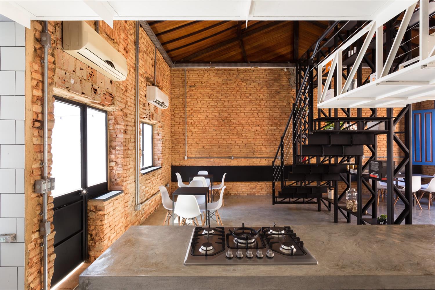 巴西 Muriaé 的商业建筑设计 · 古老建筑的现代新生-6