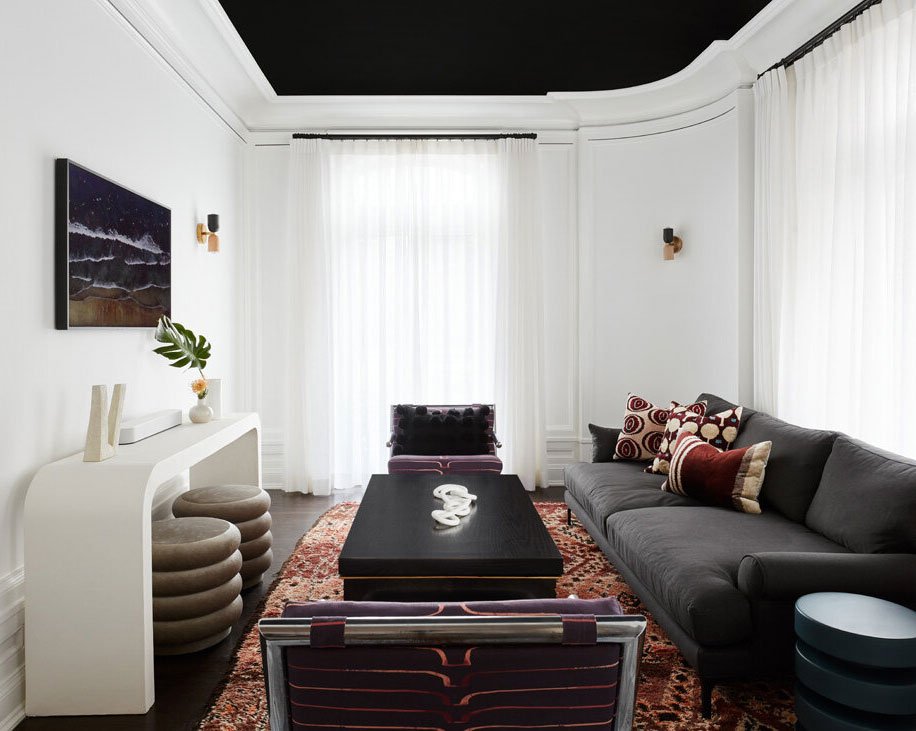 芝加哥奇幻住宅 | 黑色天花板与精致设计家具的完美结合-1