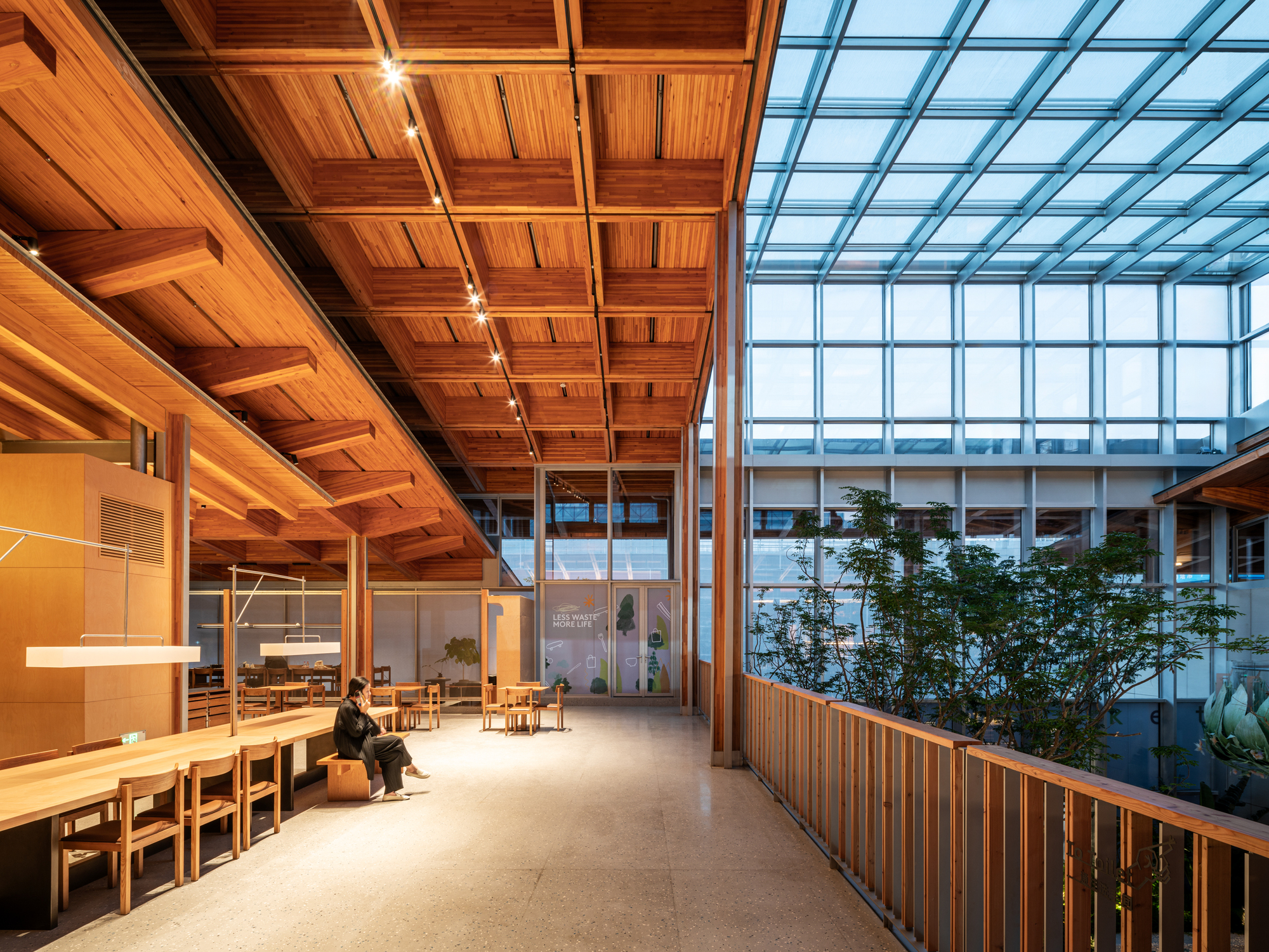 CHUNXI Marketplace and GULANG Gymnasium / Atelier Z+-64