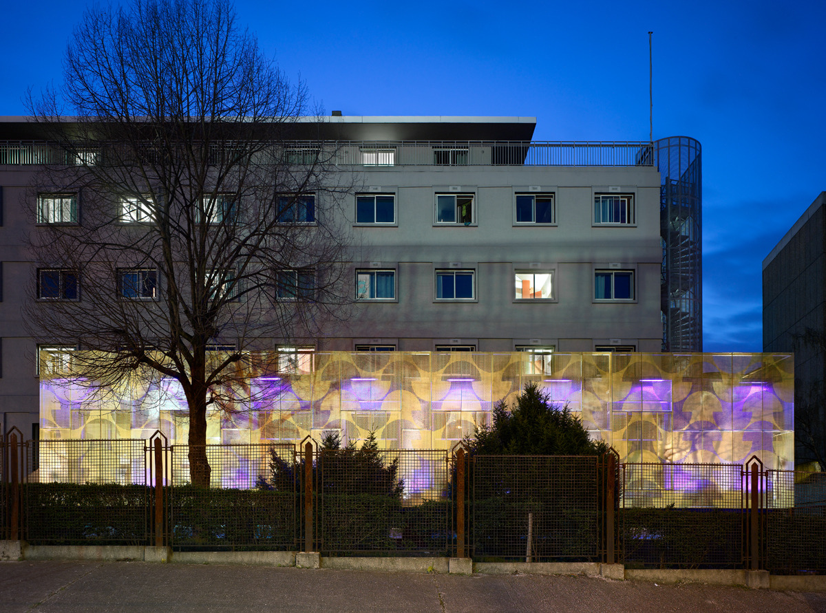 巴黎葡萄牙公寓翻新记 | 战舰灰立面展现独特魅力-30