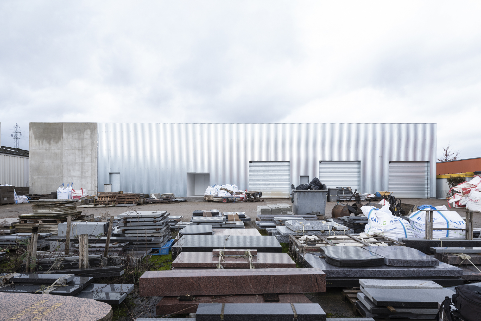 COUR 殡仪馆丨法国丨GENS-18