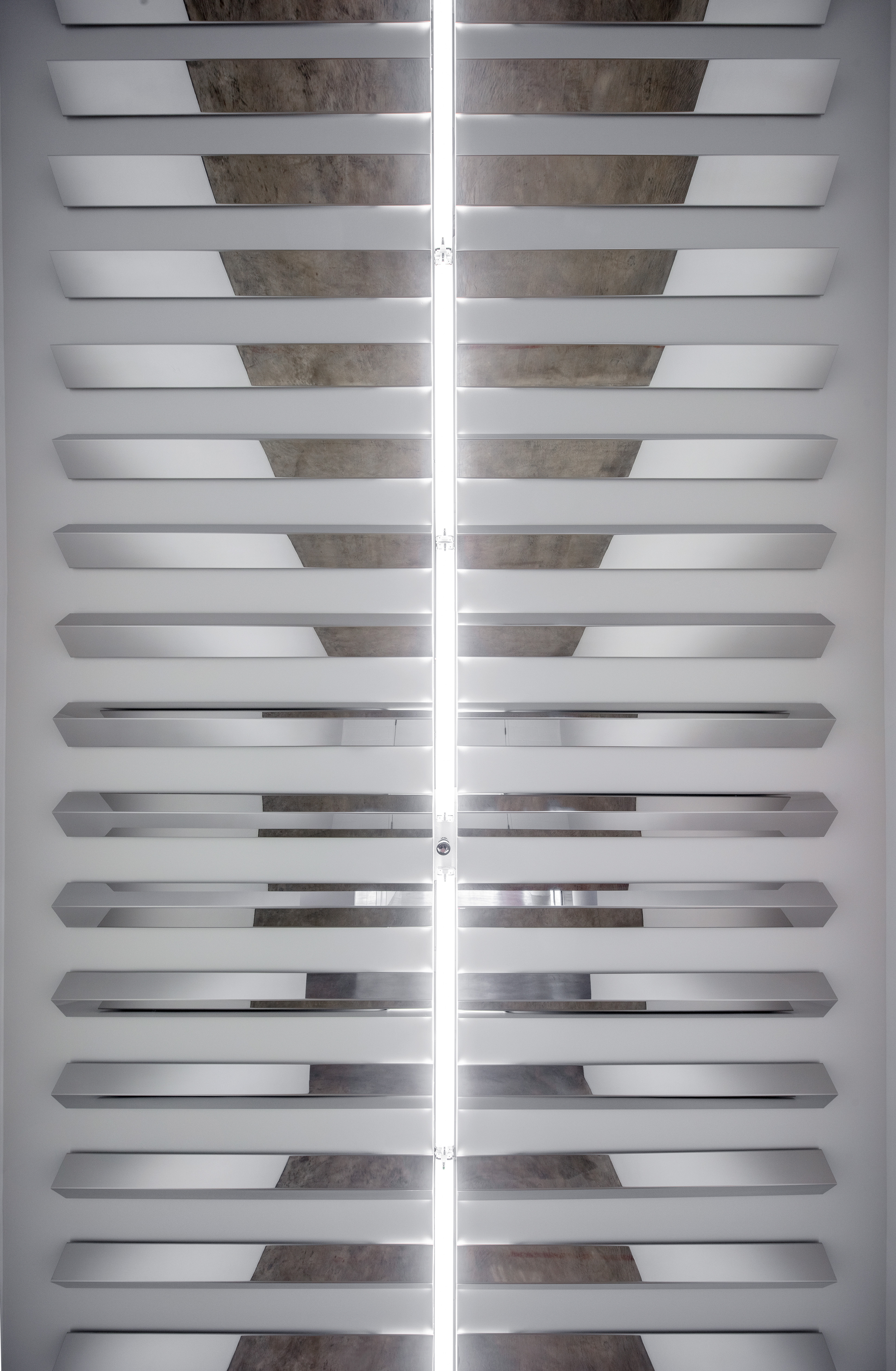 融合实体与数字的 Hush Studios 办公室设计-24