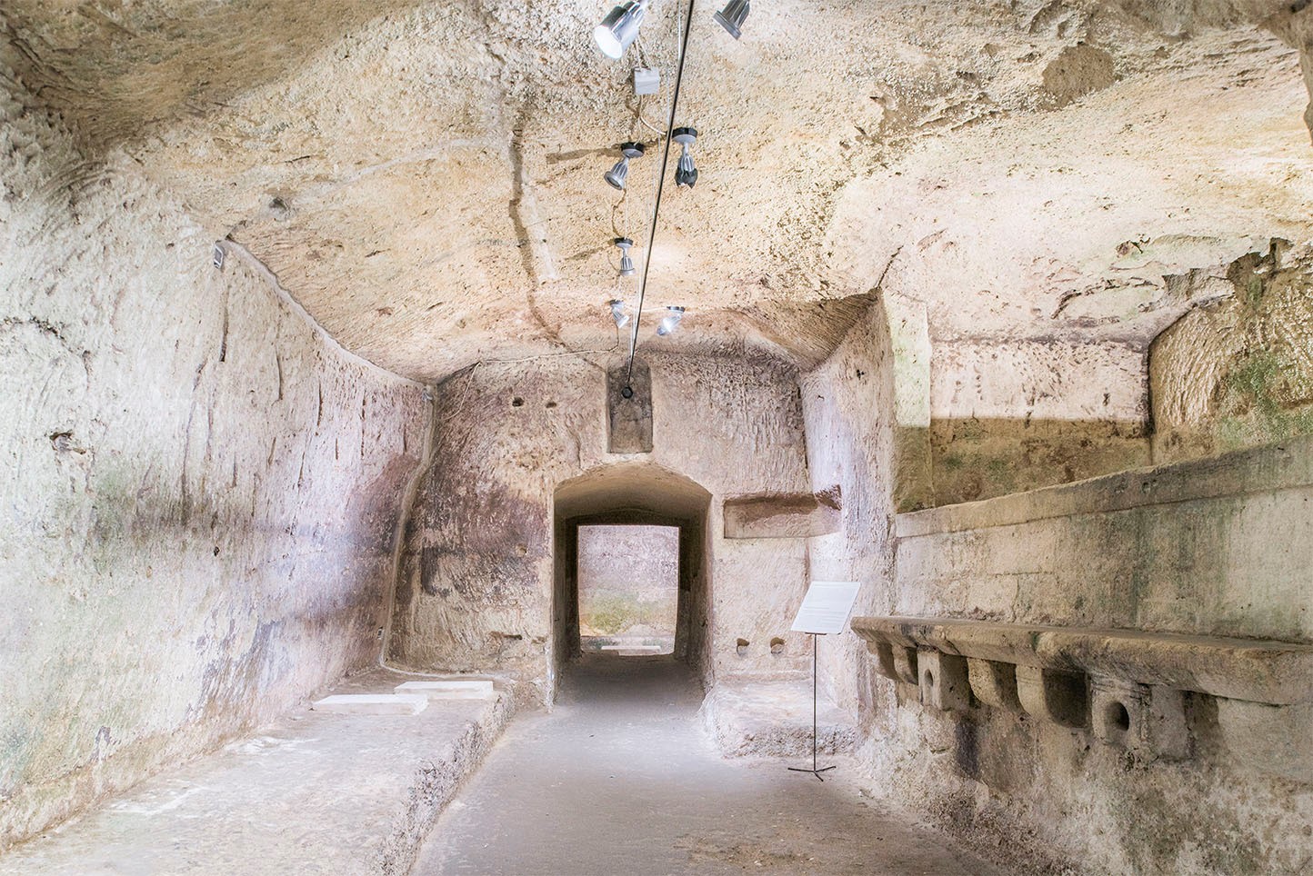 马泰拉洞穴之城-22