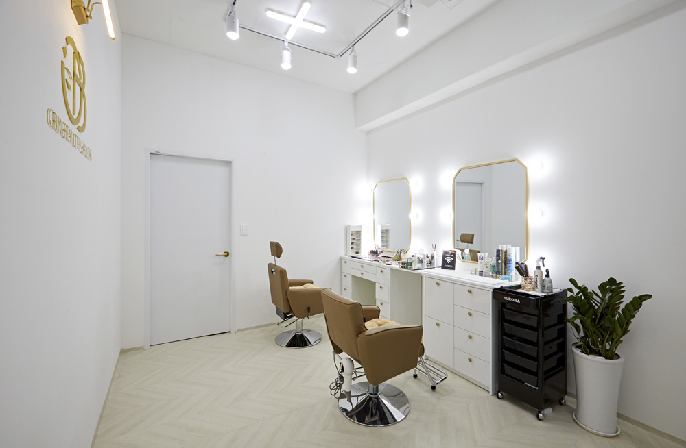 极简白诠释 12 坪美丽沙龙-4