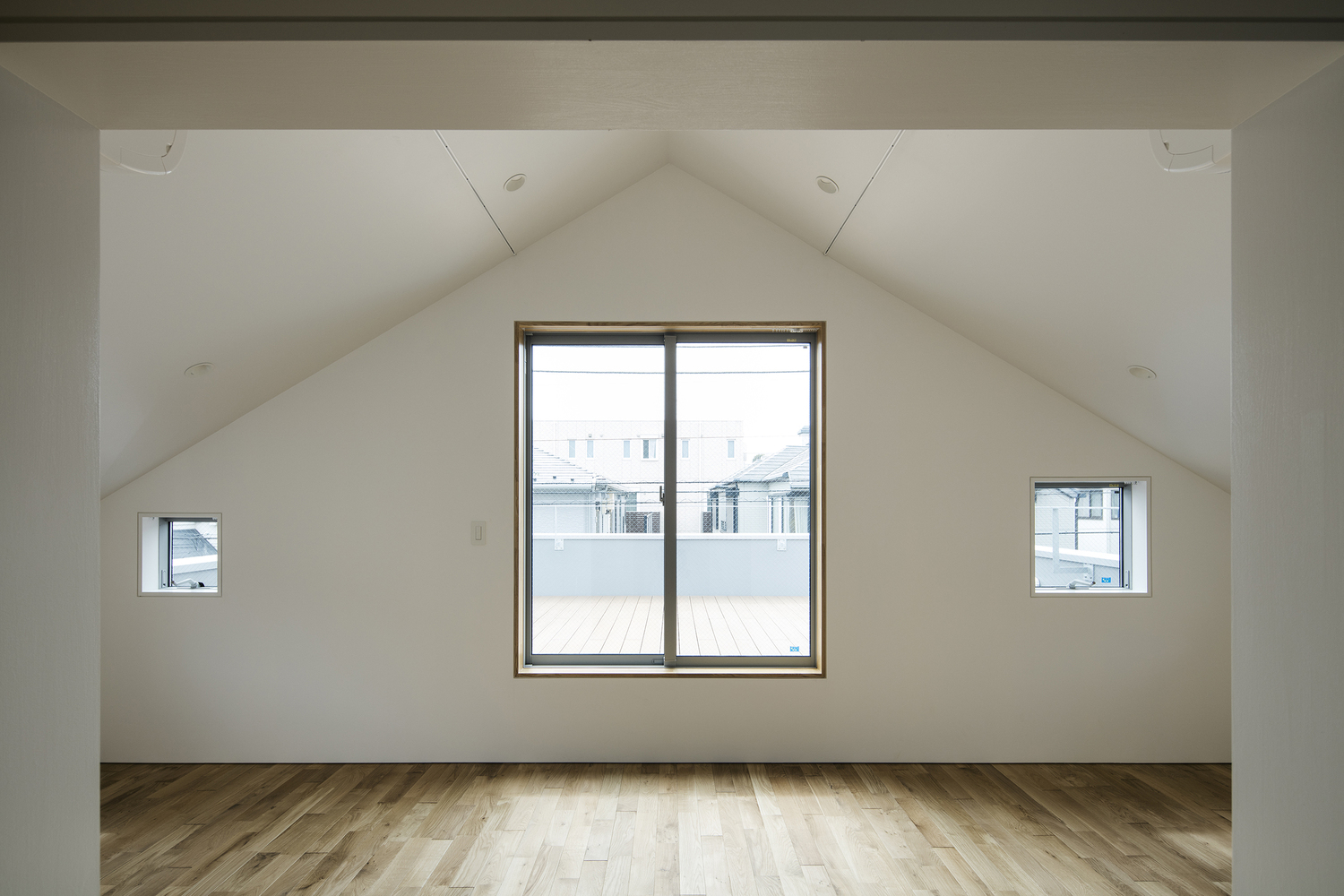 东京住宅区的车库变大厅设计-54