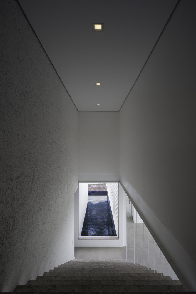 巴西伊图市高尔夫球场旁的现代住宅-48