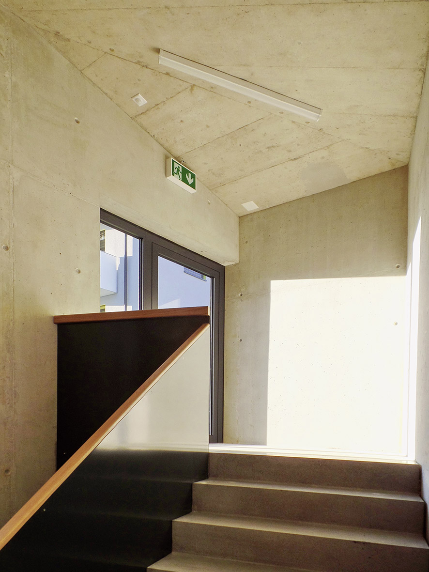 La Chau·  de  Fonds三栋住宅能源围护整治项目丨瑞士纳沙泰尔丨Roomarchitecture sàrl-11