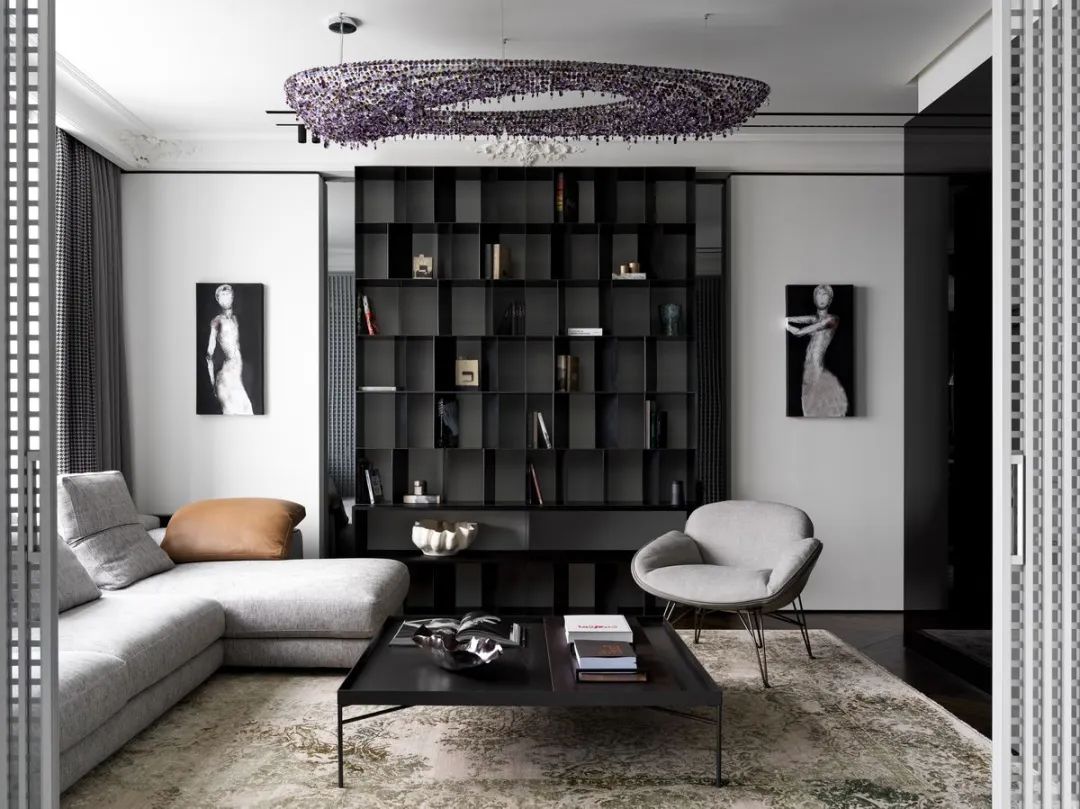 黑奢极简三口之家精致公寓丨Studio Artimitro Interiors-0