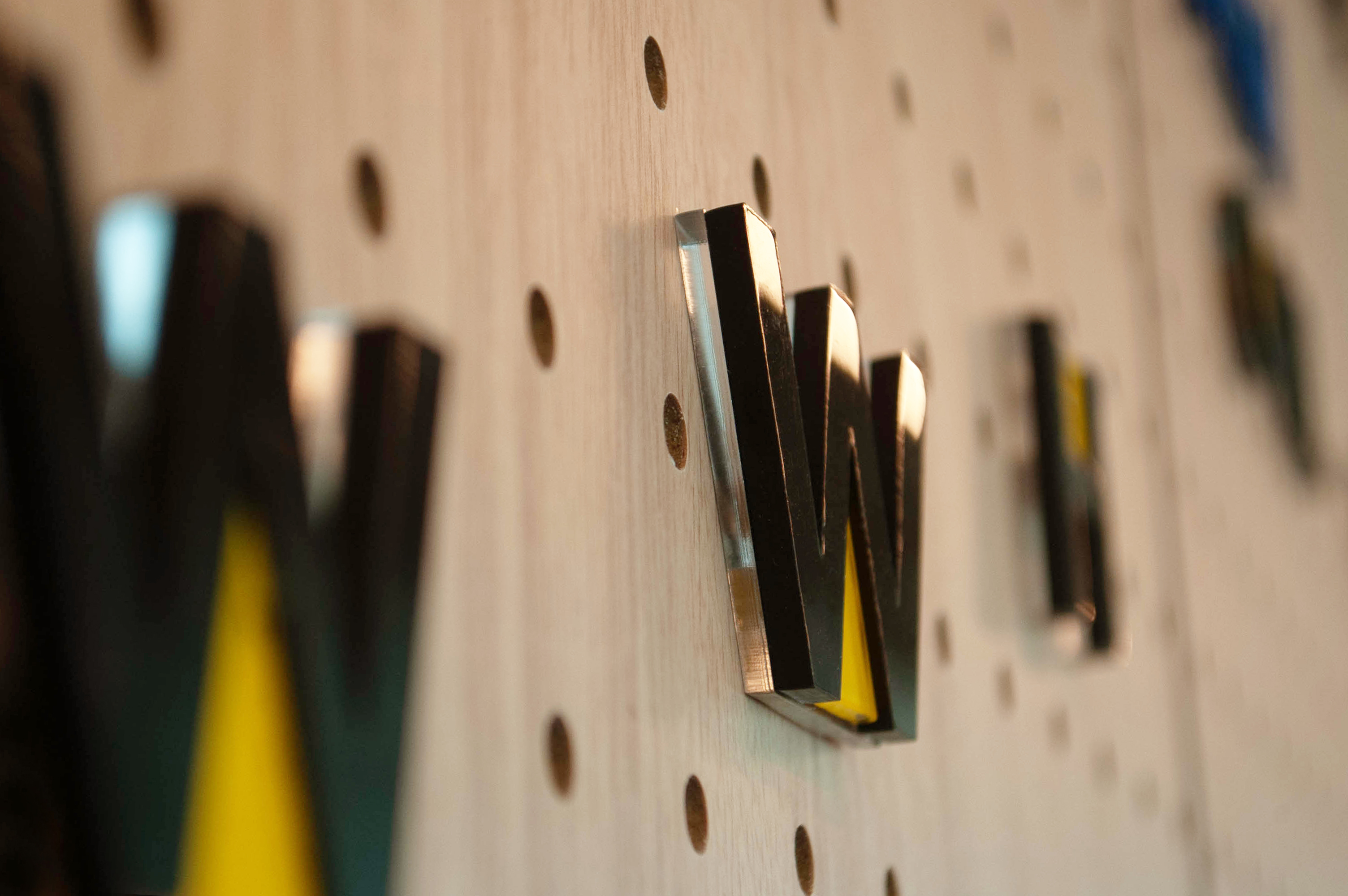 VISA 阿根廷办公室环境标识设计丨Inplace-32