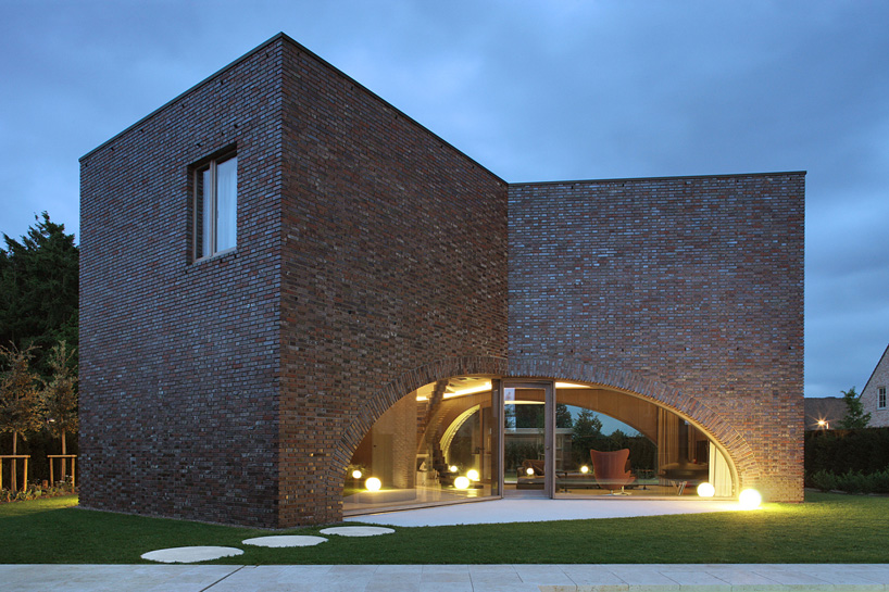 三层拱形砖房丨dieter de vos 建筑设计事务所-0