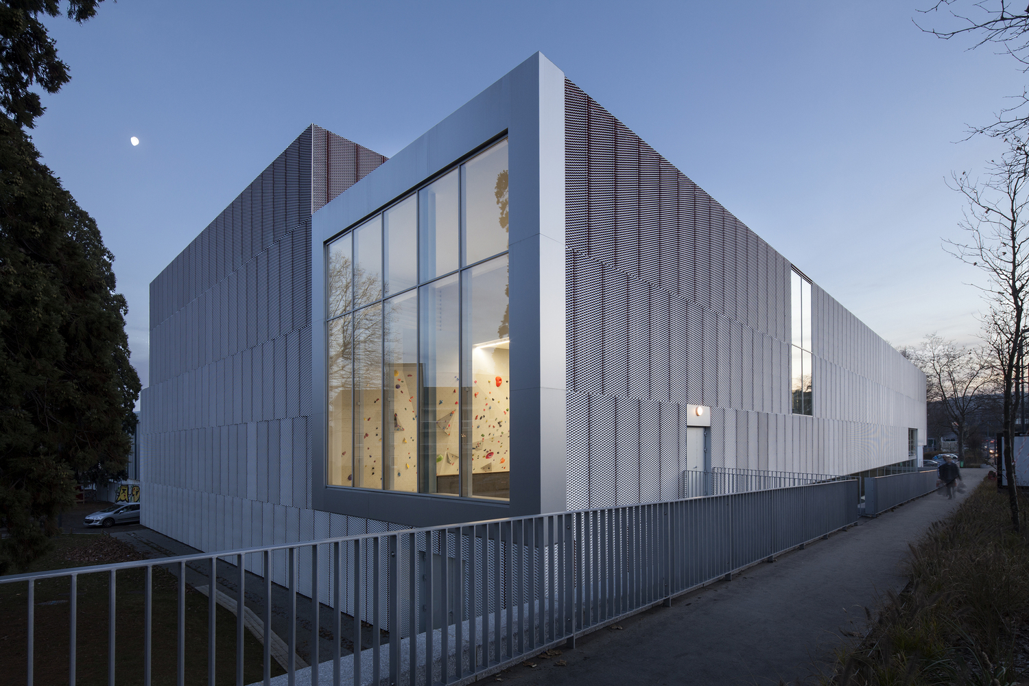 法国圣埃蒂安城市更新的地标 · Jean Gachet 体育馆-23