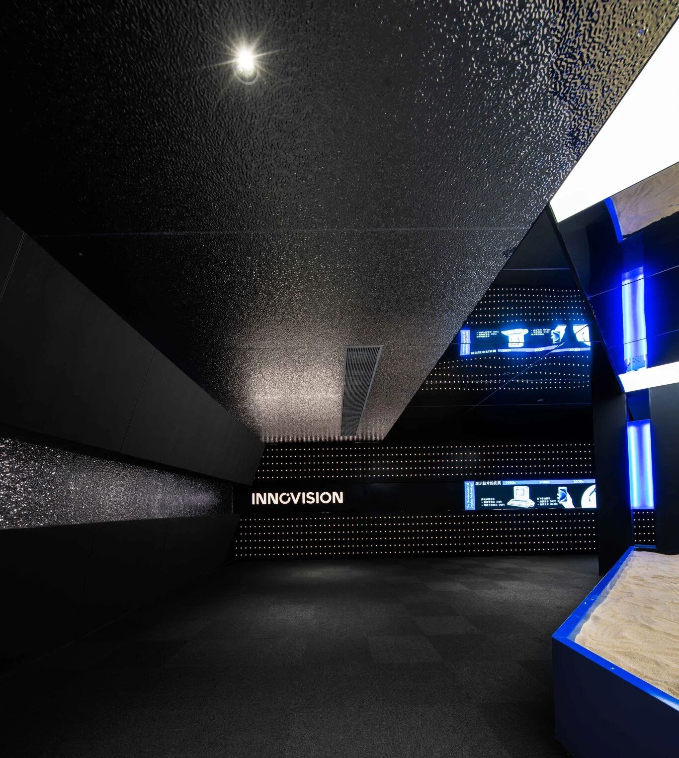 诺视科技总部空间(《源芯之境》)丨广州市本合致现设计(GNOC本合致现设计机构)-8