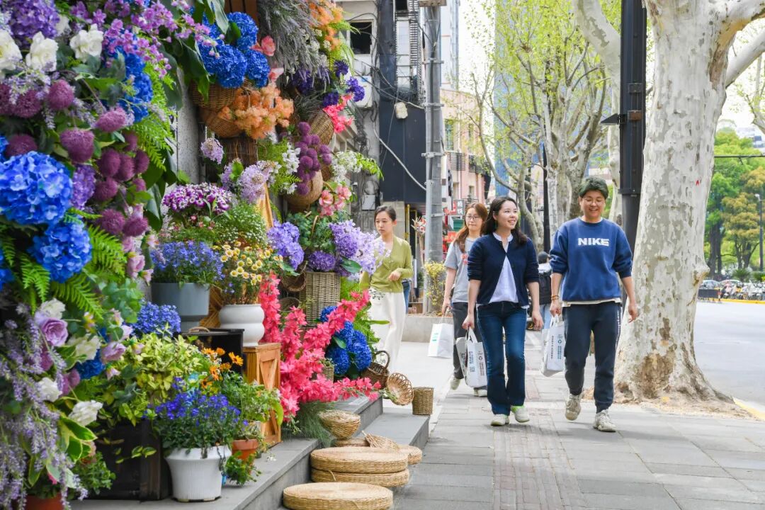 三益董事长李永杰连续受邀出席沪京城市更新专题培训深度分享愚园路十年更新实践成果-22