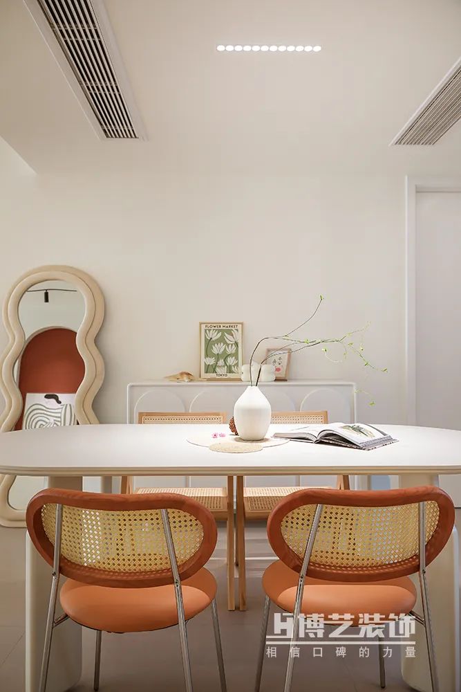 奶油风河畔名邸,春日浪漫居家空间丨博艺装饰-25