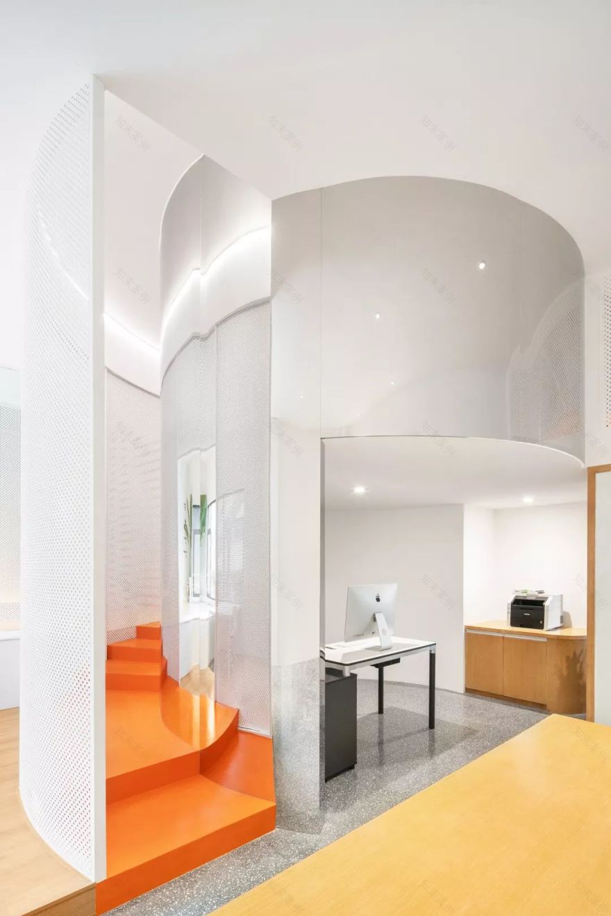 "无聊の瓶子"冷压果汁店 | 科技鲜榨,保留食物全营养-70