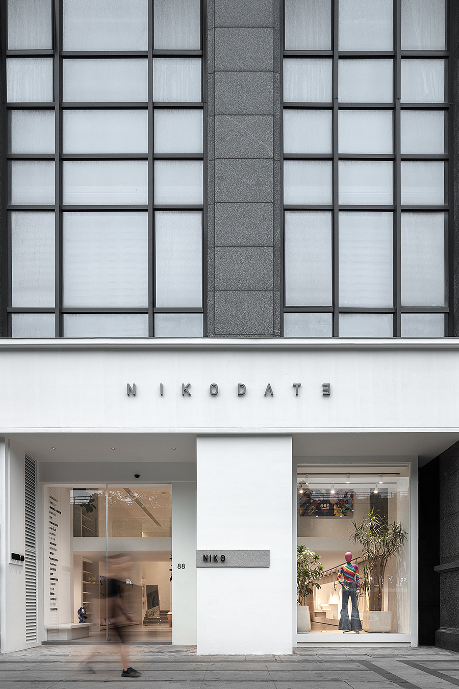 柯桥 NIKO 买手店 | 流动的白色盒子，时尚仪式感空间-31