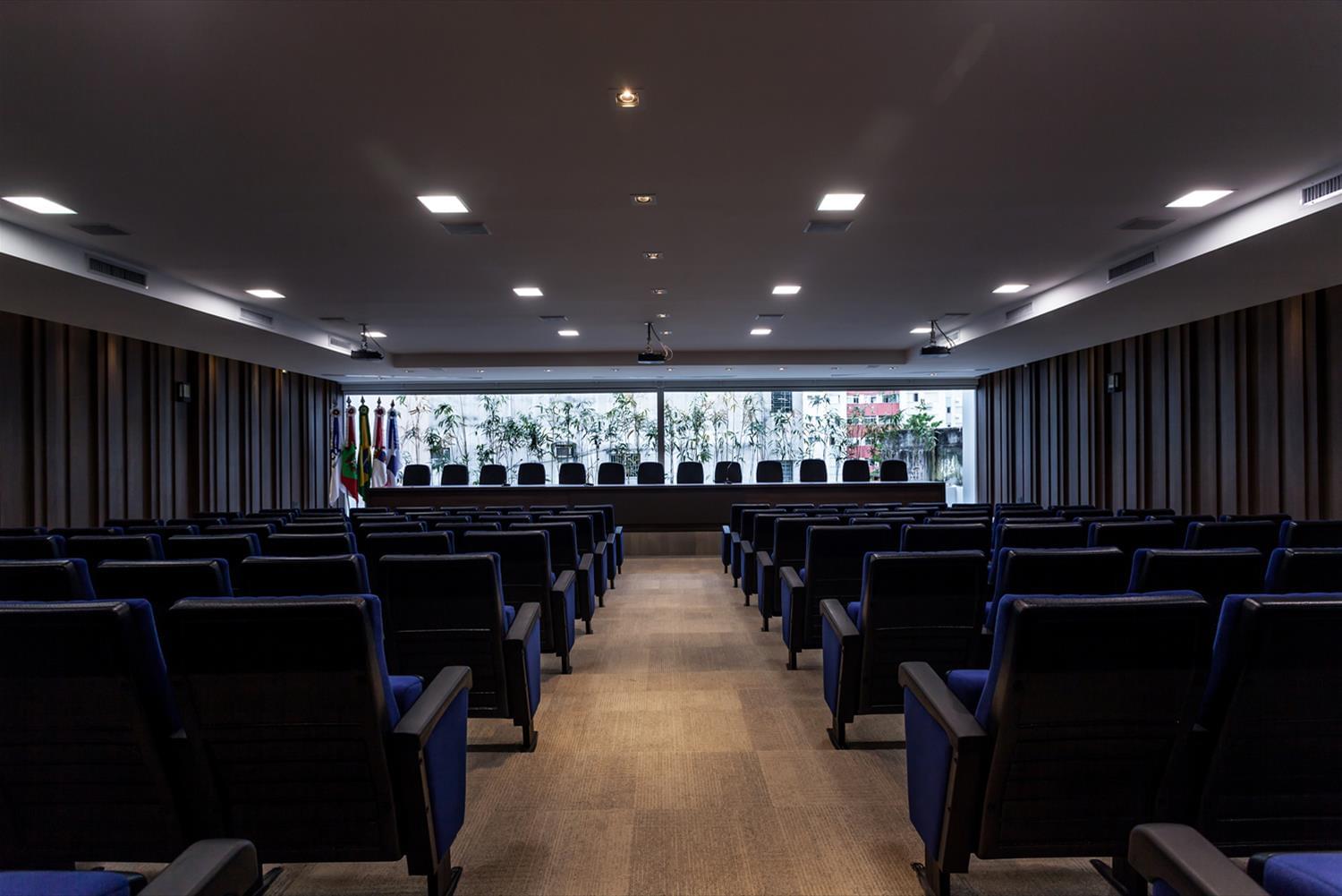 FCDL 行政大楼 | 现代设计与环保理念的完美结合-15