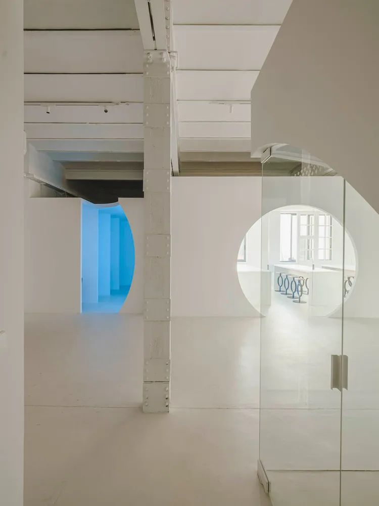 Fuego Camina Conmigo 办事处丨西班牙巴塞罗那-18