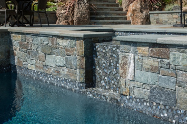 My Houzz: A Family Backyard for Dining, Relaxing, Swimming and Playing - Decor Ideas-33