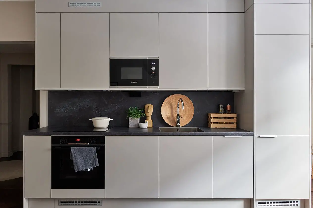 "斯德哥尔摩舒适小户型设计,开放厨房打造温馨生活空间"-4