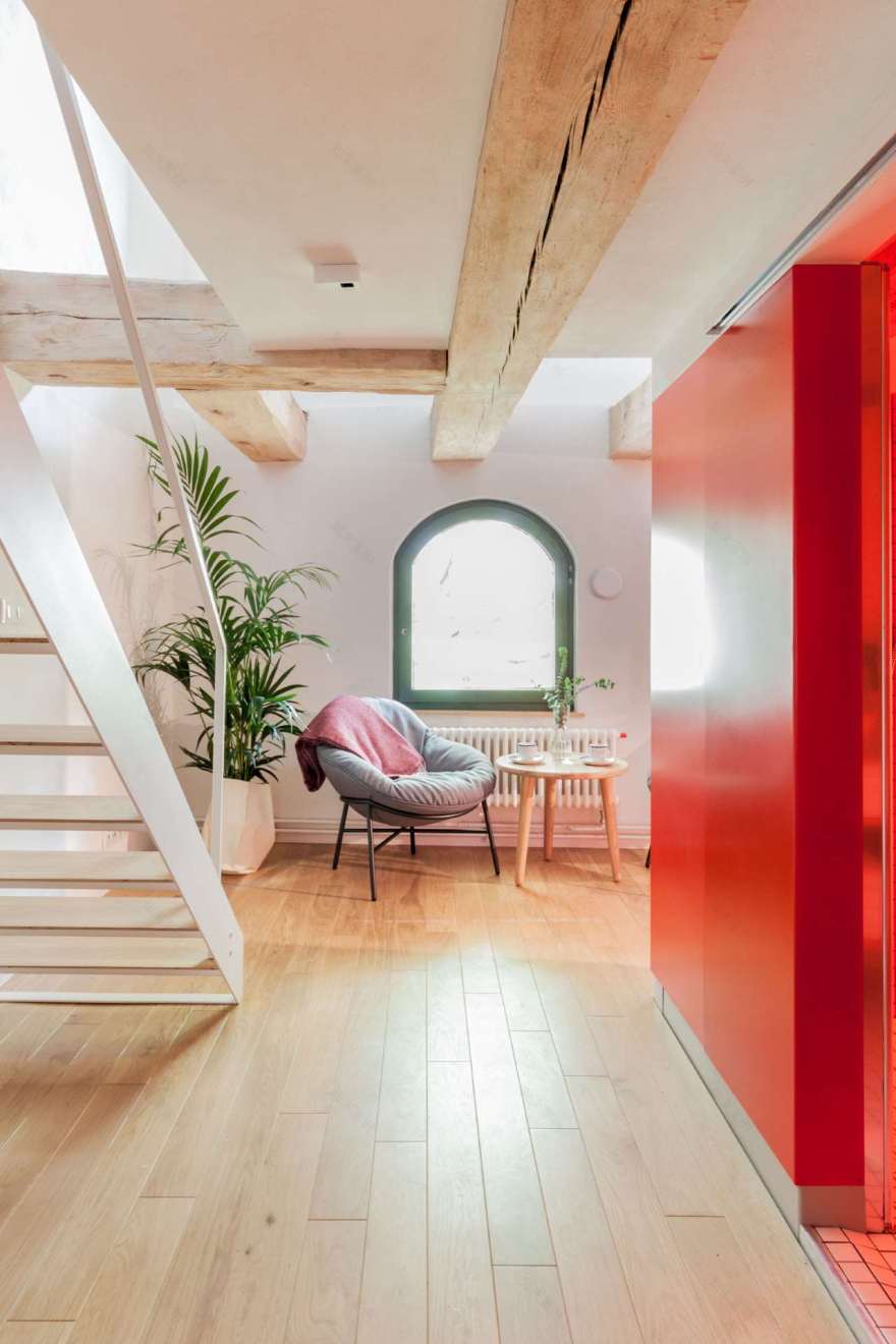 波兰百年粮仓变身为现代住宅-12